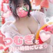 つむぎ 💖【速報】💖 白い巨乳