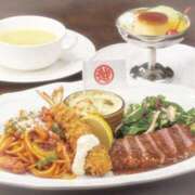 叶さき おとな様ランチ... セクシーキャット 神田店