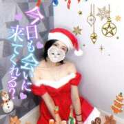 ヒメ日記 2024/12/13 22:57 投稿 しおり 素敵な女の子は好きですか？