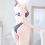 ヒメ日記 2026/04/13 18:27 投稿 しおり 素敵な女の子は好きですか？