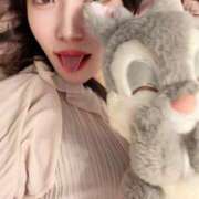 花椿しおり 写真🎶 ウルトラプラチナム