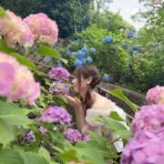 臼木あまね 🌼ラスト LUXE(リュクス)