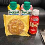 ヒメ日記 2025/10/06 11:47 投稿 はな奥様 なすがママされるがママ