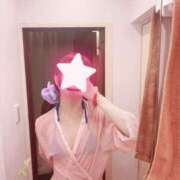 えま スケスケ🫥🧡 プールサイド