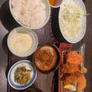 村岡優里 牡蠣フライ 五十路マダム 博多店