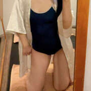 れい 明日12時〜💕 プールサイド