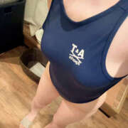 れい 出勤しました🥰 プールサイド