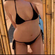 ヒメ日記 2025/12/18 22:09 投稿 れい プールサイド