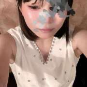 しの 🎀 The White（ザ ホワイト）