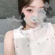 しの 🎀 The White（ザ ホワイト）