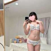 りお【愛嬌抜群☆童顔美少女】 出勤！ セクシャル