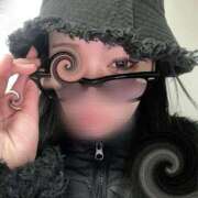 黒羽えみり＠令和の18歳を侮るな 遅番ね アナラードライ