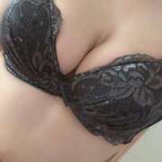 あずき 出勤します♪ 脱がされたい人妻 木更津店