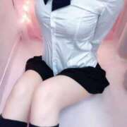 あむ 🤍　クリスマス🎄出勤しますっ　🤍 学校帰りの妹に手コキしてもらった件 梅田