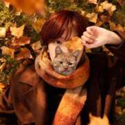 卯月いおり 落ち葉🍂 池袋パラダイス