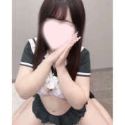 まな セーラー服が揺れた瞬間🌙💖 神田添い寝女子