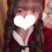 むつき☆未経験ぴゅあ現役女子大生 サンタコス見に来てね💞🎄 PREMIUM萌え可愛いチョコレート～全てのステージで感動の体験を～
