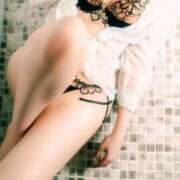 るな【新人割引期間中】 お題に回答★：【恋人にするなら】優しいけど優柔不断な人、頼れるけどこだわり強い人　どっちにする？ クリスタル