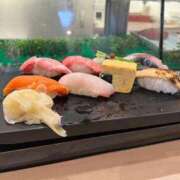 ゆき ピンクチェア ノーパンエステ!?絶頂させる天使たち