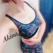 あきな お久しぶりの出勤✨ スポコスkunkakunka