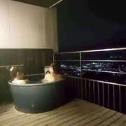 ひなの 急遽 逢って30秒で即尺