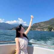 東條 凪紗 寒くない！？ レス青山