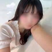 みおり 😼.⋆𝜗𝜚 神田添い寝女子