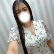 あや 春服🌸 白い巨乳