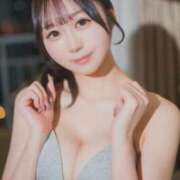 かれん 触りたくなる‼️ ムーランルージュ