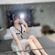 さや 溜めすぎ…😣♡ The White