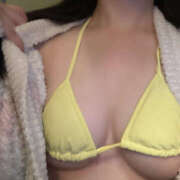 ヒメ日記 2025/07/12 12:00 投稿 かりん プールサイド