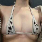 ヒメ日記 2025/07/26 12:00 投稿 かりん プールサイド