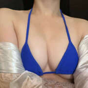 ヒメ日記 2025/09/23 12:00 投稿 かりん プールサイド