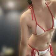 ヒメ日記 2025/10/02 12:00 投稿 かりん プールサイド