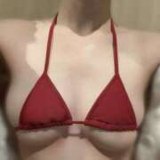 ヒメ日記 2025/11/12 12:00 投稿 かりん プールサイド