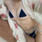 ヒメ日記 2025/12/01 12:00 投稿 かりん プールサイド