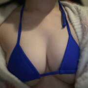 ヒメ日記 2025/12/05 10:00 投稿 かりん プールサイド