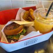 ひかり こんばんは♡ しろうと娘　本店