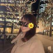 ヒメ日記 2026/01/04 17:53 投稿 【えな】業界未経験のドエロ美女 コーチと私と、ビート板･･･