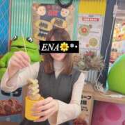ヒメ日記 2026/04/19 18:03 投稿 【えな】業界未経験のドエロ美女 コーチと私と、ビート板･･･