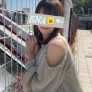 ヒメ日記 2026/05/17 16:33 投稿 【えな】業界未経験のドエロ美女 コーチと私と、ビート板･･･
