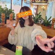 【えな】業界未経験のドエロ美女 🗣️口コミ_72 コーチと私と、ビート板･･･