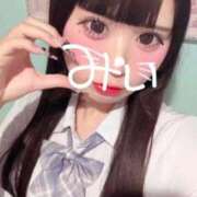 みい 💌🍎 萌えカワ