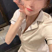 せな 暑い中毎日おつかれさまです🤍 治療院.LOVE小山店