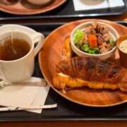 ヒメ日記 2025/04/20 11:01 投稿 みちる 電車ごっこ