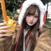 えみり 11月のシフト🌨 Vivienne池袋西口店