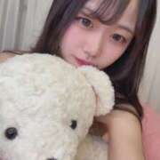 にゃん 少し肌寒い夜に…🤍 E+アイドルスクール池袋店