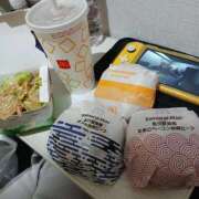 ヒメ日記 2025/11/03 14:17 投稿 八尋	あき ハプニング痴漢電車or全裸入室