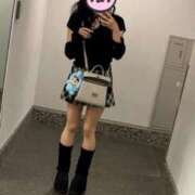 まほ 🧸🤍 2連勤 吉祥寺角海老