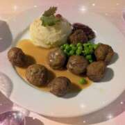 むる むる🌙 池袋あられ